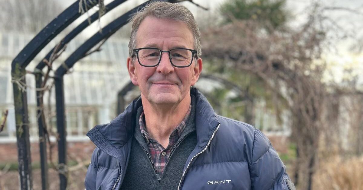 John R Varney Garden Organic | John Varney - Chair